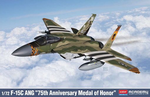 Immagine di 1/72 F15C 75TH ANNIVERSARY MEDAL OF HONOR